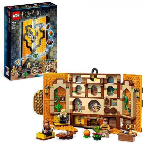 LEGO 76412 Harry Potter Stendardo della Casa Tassorosso da Parete, Sala Comune del Castello di Hogwarts con 3 Minifigure, Giochi da Viaggio da Collezione